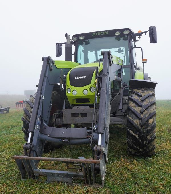 Traktor - Claas - Arion 430, 2011, ca 3.900 timmar, med Ålö Q56 frontlastare