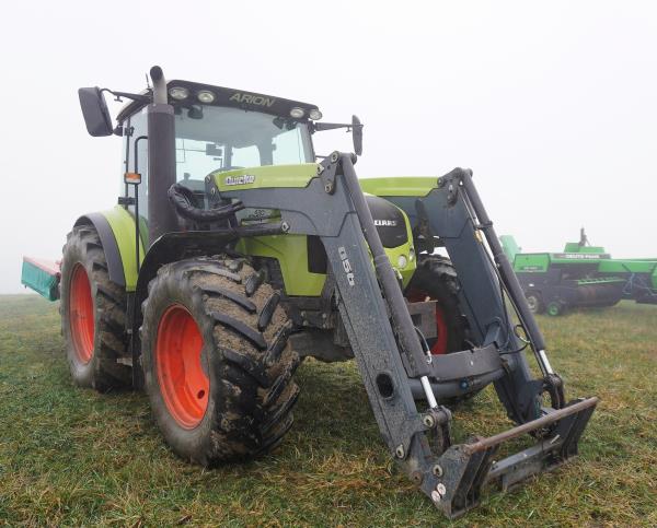 Traktor - Claas - Arion 430, 2011, ca 3.900 timmar, med Ålö Q56 frontlastare