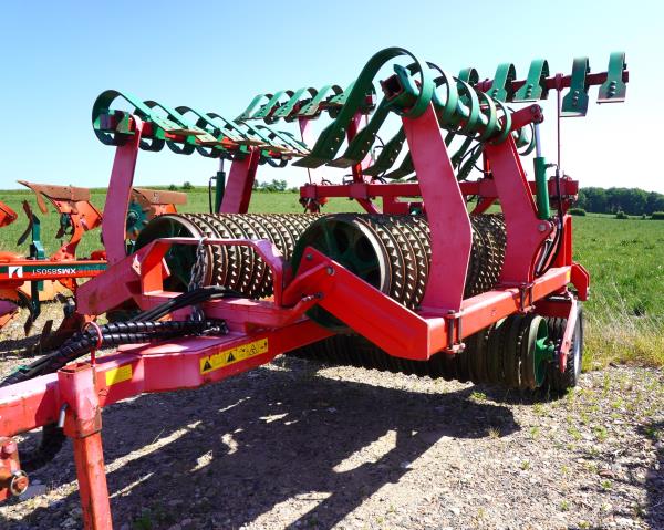 Hydrauliska ringvältar - UNI GNIOT, 6,2 m. Årsmodell 2010. Krossbord planka